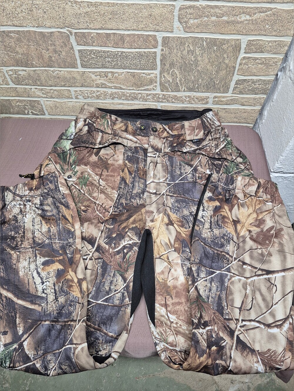 Camouflage Hunting Pants - Realtree-Style Camo XL Scent Blocker